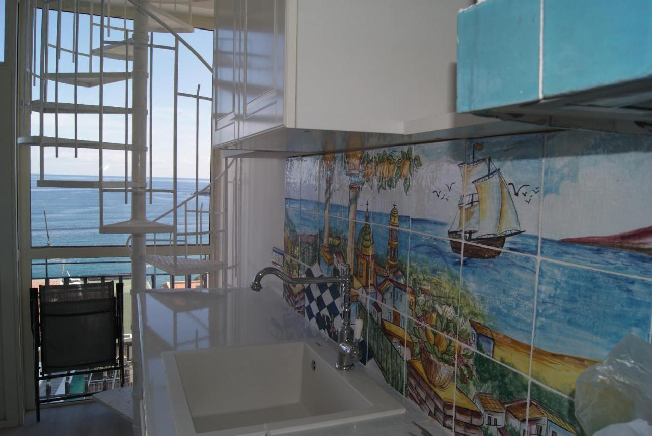 Donna Sicilia Hotel Giardini Naxos Ngoại thất bức ảnh