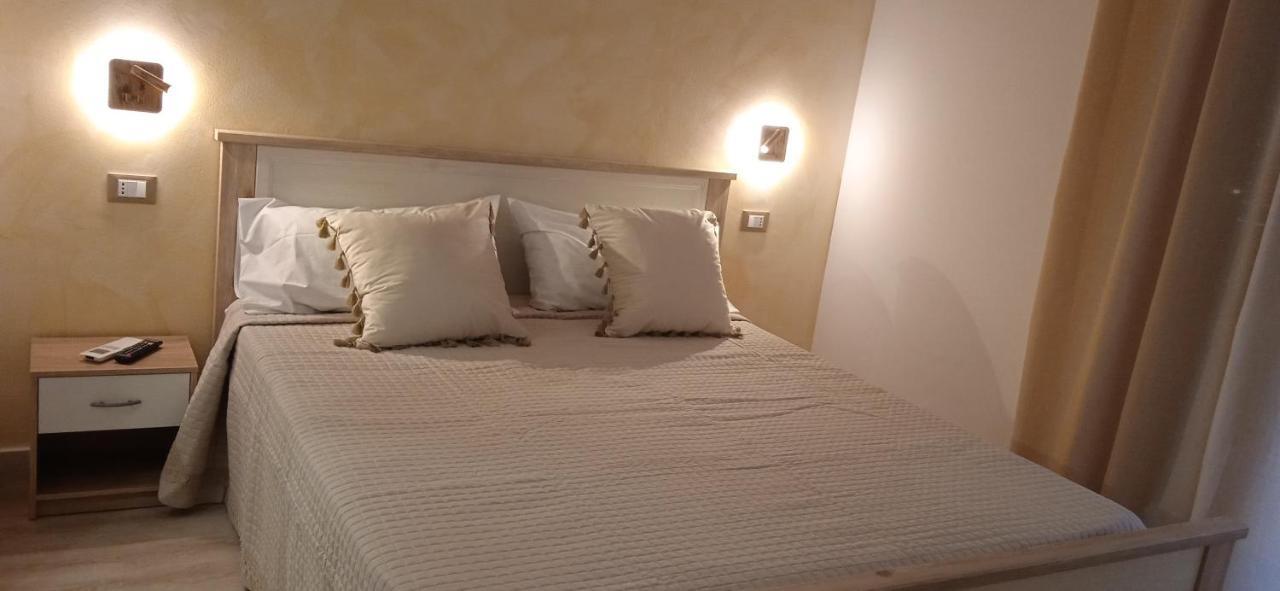 Donna Sicilia Hotel Giardini Naxos Ngoại thất bức ảnh